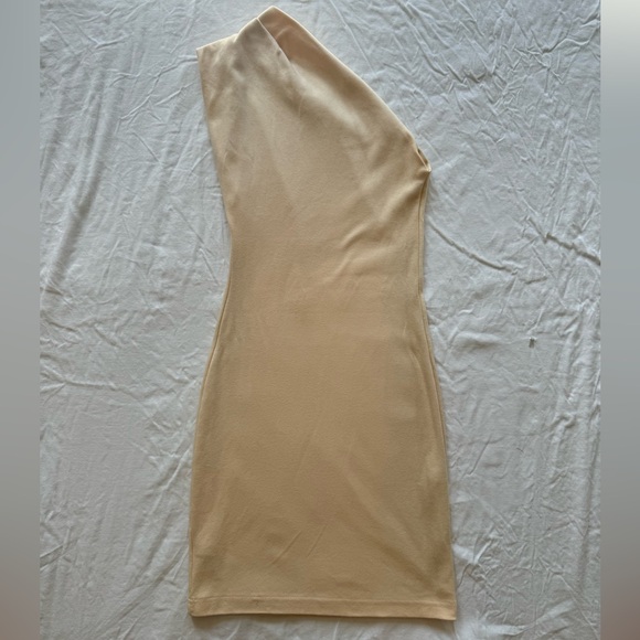 AMERICAN APPAREL | CLASSIC GIRL FITTED DRESS | ONE-SHOULDER | CREAM | SIZE XS/S - Picture 2 of 8
